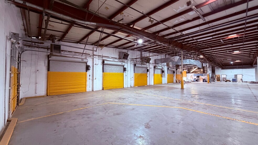 More Photos Of 3517 Frutas Ave, El Paso Manufacturing For Lease