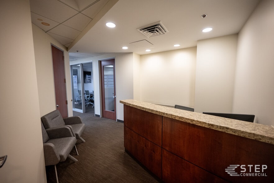 More Photos Of 1800 Glenarm Pl, Denver Office For Sale