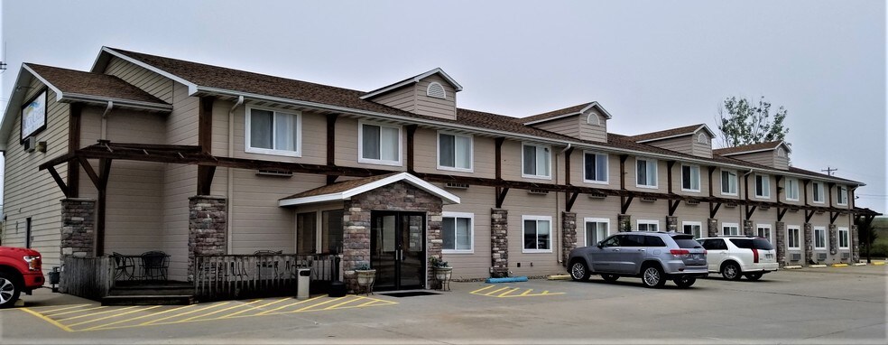 More Photos Of 1423 S US Old Highway 75, Sabetha Hotel For Sale