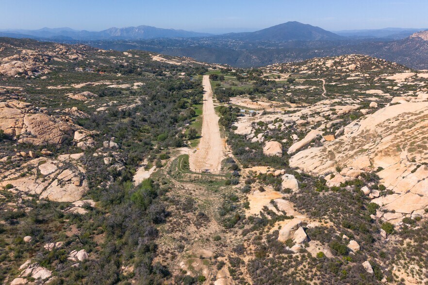 More Photos Of 19191 High Glen Rd, Alpine Specialty For Sale