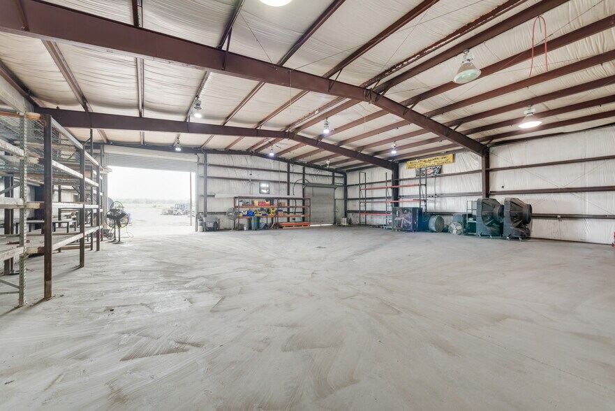 More Photos Of 4331 Cement Valley Rd, Midlothian Warehouse For Sale