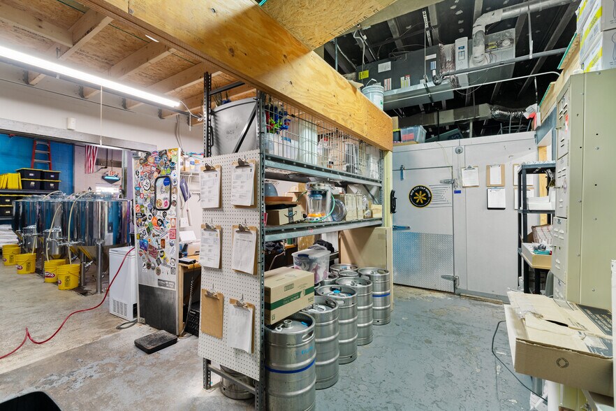 More Photos Of 197 E St John St, Spartanburg Restaurant For Lease