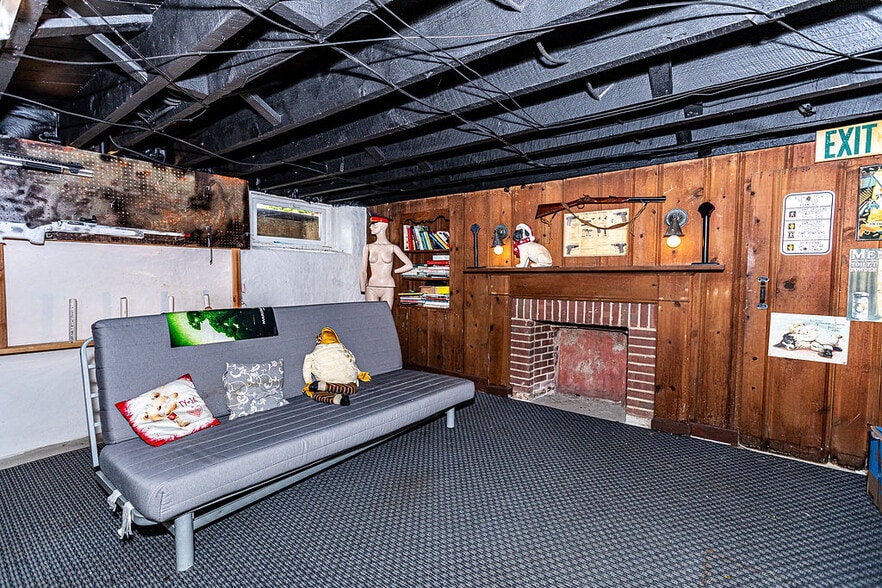 More Photos Of 404 Allegheny Ave, Towson Office For Sale