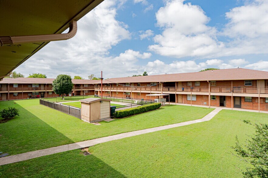 More Photos Of 3136 SW 59th St, Oklahoma City Apartments For Sale