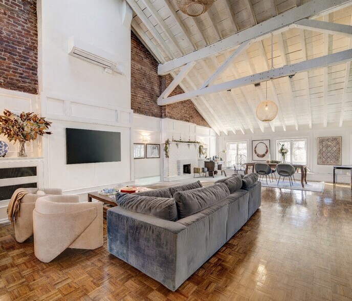 More Photos Of 23 Washington Sq N, New York Apartments For Sale