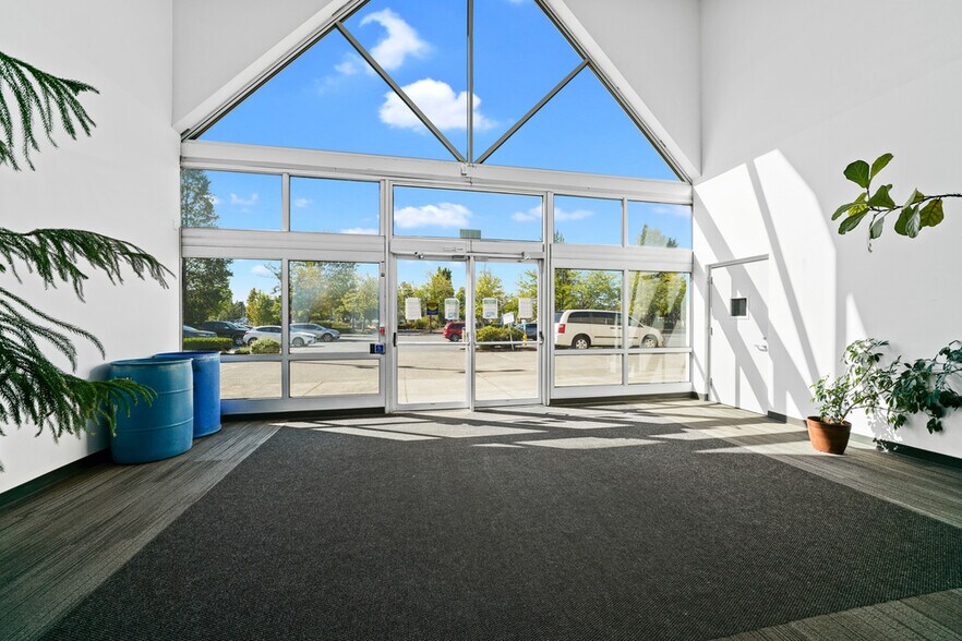 More Photos Of 2850-2860 Broadway St NE, Salem Medical For Lease