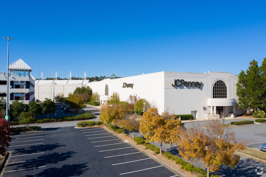 More Photos Of 1000 N Point Cir, Alpharetta Coworking Space