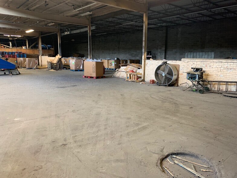 More Photos Of 9145 Vincent St, Hamtramck Warehouse For Sale