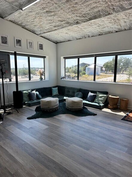 More Photos Of 30307 Ranch Road 12, Dripping Springs Light Manufacturing For Lease