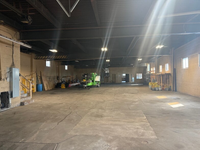 More Photos Of 1001 3rd Ave, Coraopolis Service For Lease