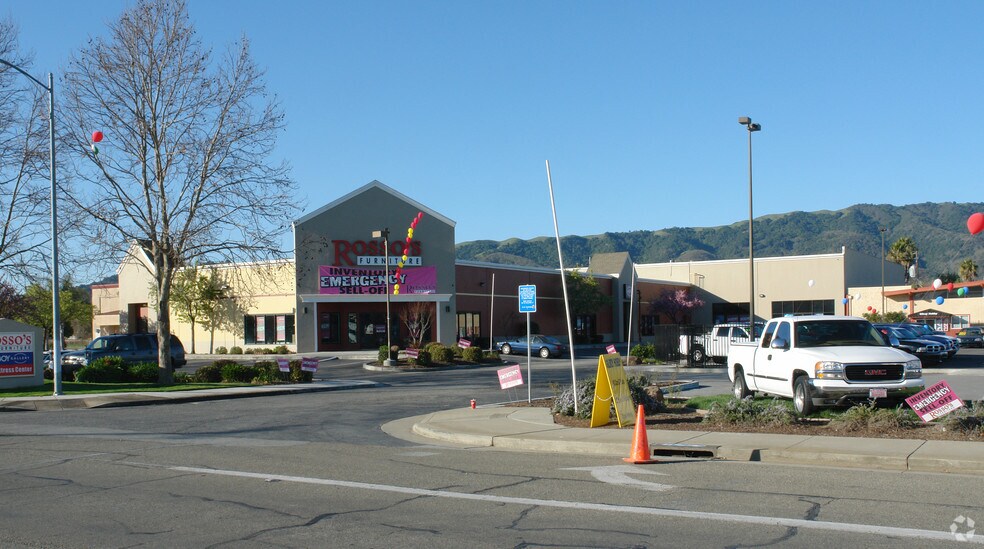 Primary Photo Of 6881 Monterey Rd, Gilroy Freestanding For Lease
