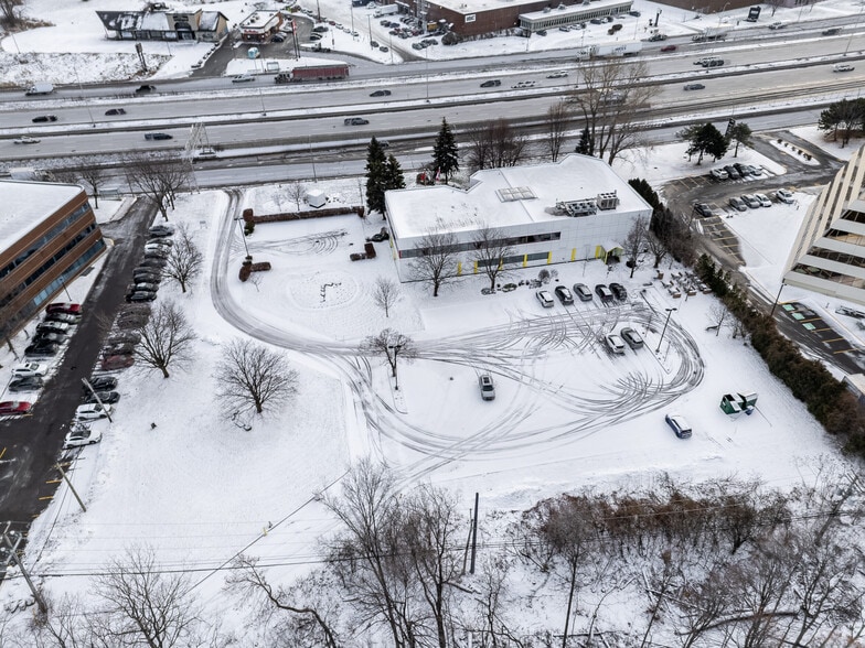 More Photos Of 1325 Hwy Trans-Canada, Dorval Office Residential For Sale