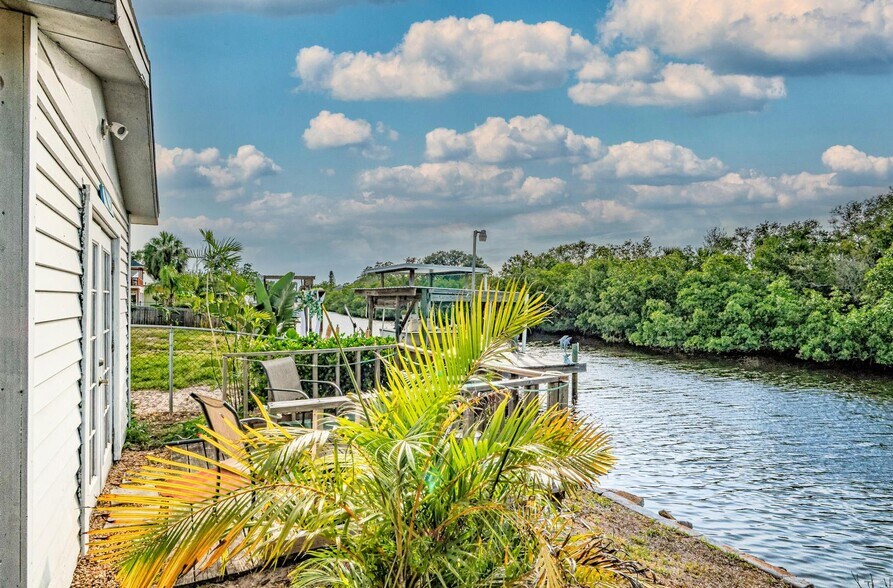 More Photos Of 3225 W Shell Point Rd, Ruskin Apartments For Sale