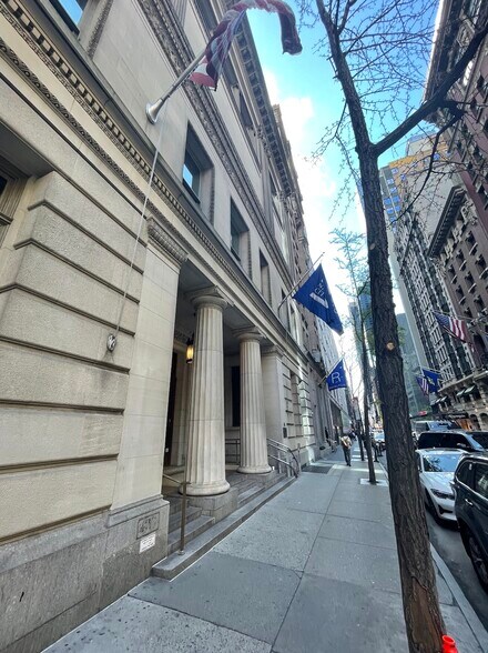 More Photos Of 34-36 W 44th St, New York Medical For Lease