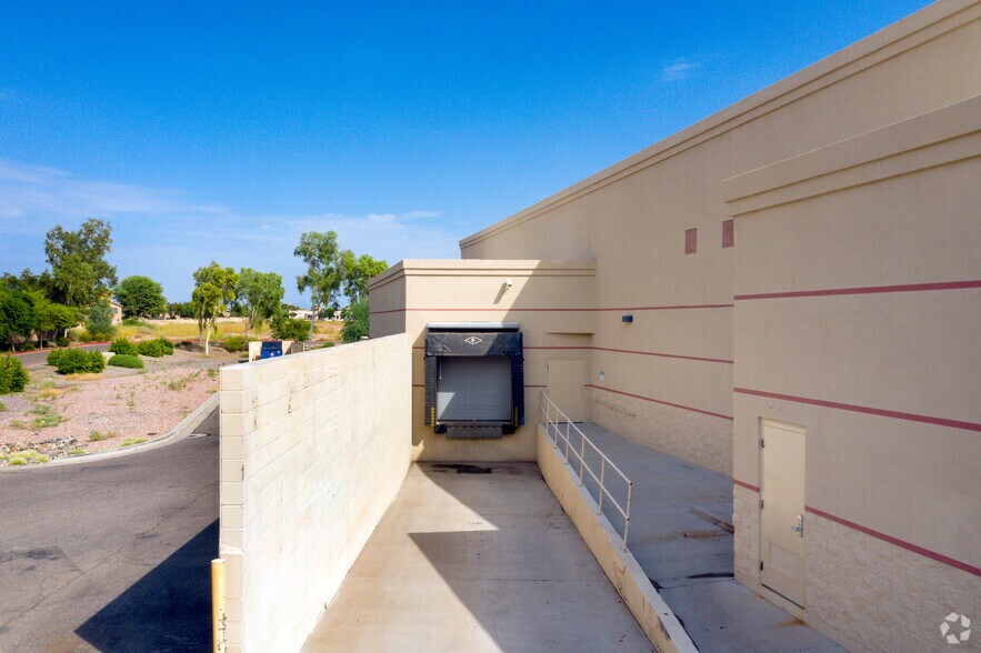 More Photos Of 5350-5490 W Bell Rd, Glendale Unknown For Lease