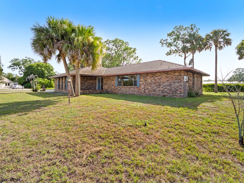 More Photos Of 6070 Minton Rd NW, Palm Bay Office For Sale