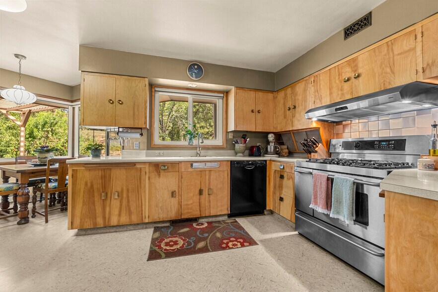 More Photos Of 4282 Pleasant Valley Rd, Placerville Specialty For Sale