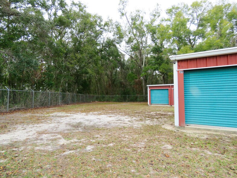 More Photos Of 2150 14th St NW, Chiefland Self Storage For Sale