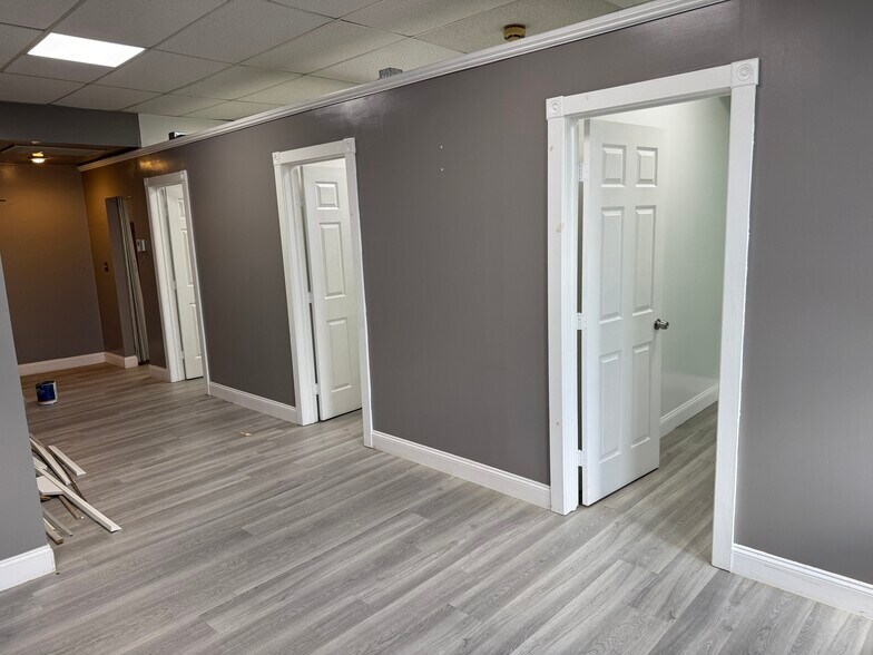 More Photos Of 494 Main St, New Britain Storefront Retail Office For Lease