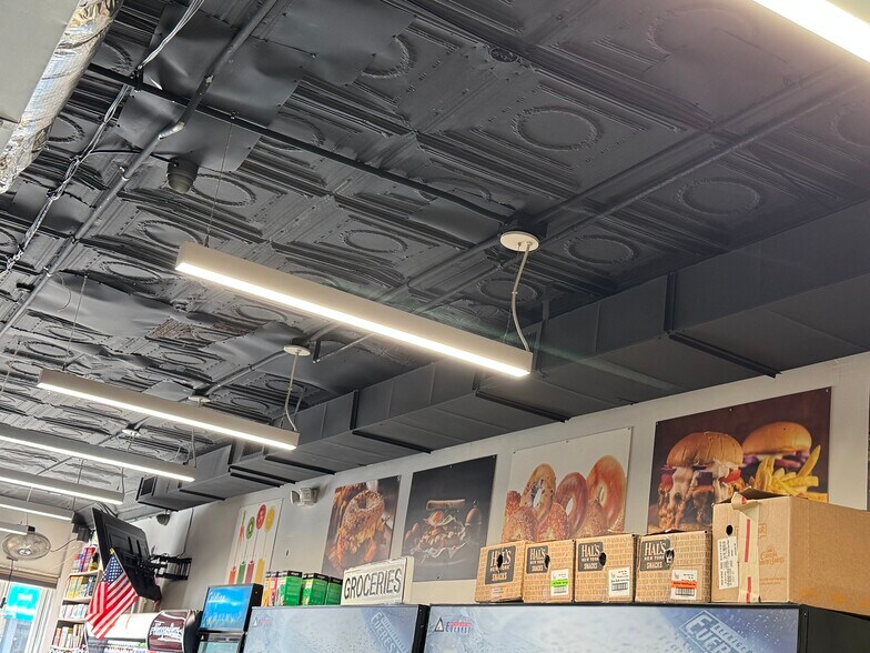 More Photos Of 3933 Bell Blvd, Bayside Storefront For Lease