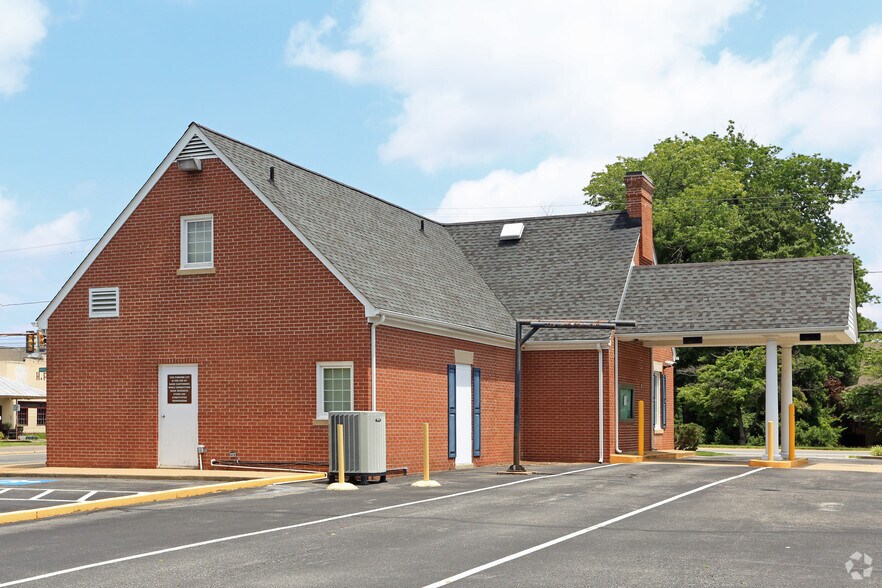More Photos Of 8970 Courthouse Rd, Spotsylvania Bank For Lease