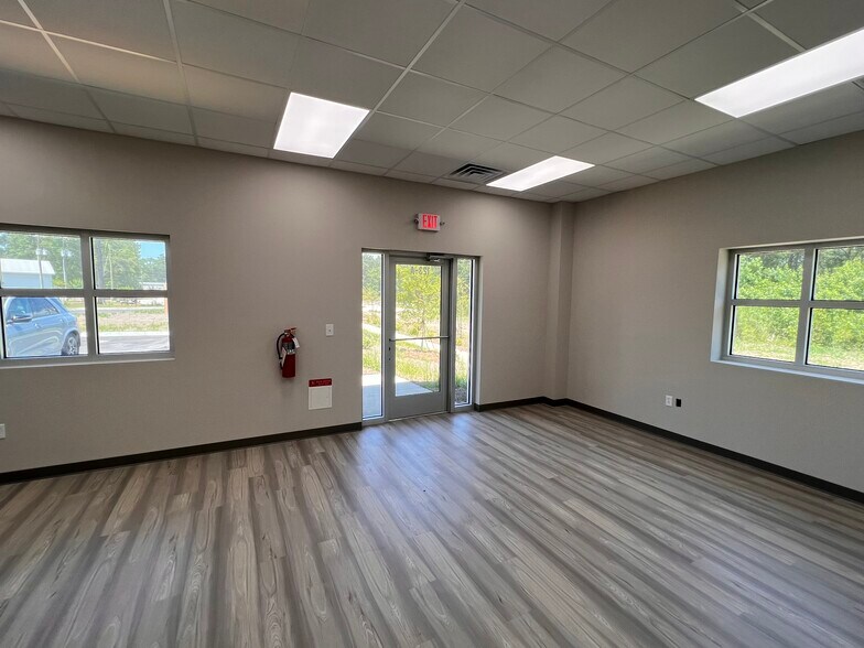More Photos Of 123 Commerce Creek Way, Moncks Corner Warehouse For Lease