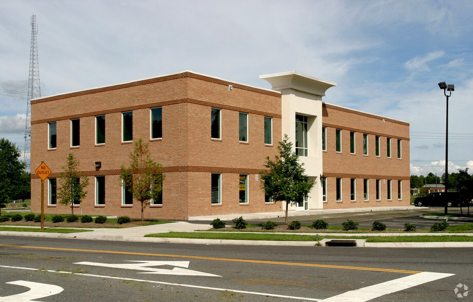 More Photos Of 824 Greenbrier Pky, Chesapeake Medical For Sale