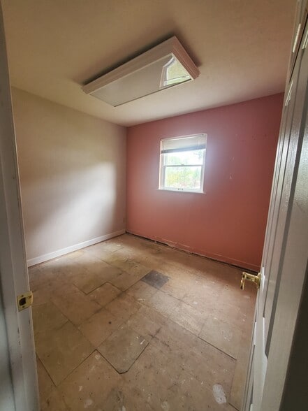 More Photos Of 715 S Shamrock Rd, Bel Air Office Residential For Sale