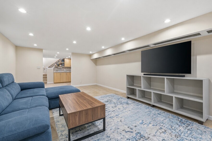 More Photos Of 1840 21st Dr, Astoria Apartments For Sale