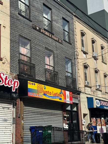 Primary Photo Of 192 Bay St, Staten Island Storefront Retail Residential For Sale