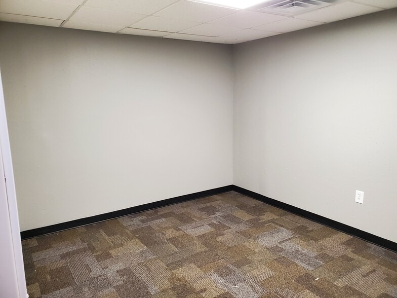 More Photos Of 520 Kansas City St, Rapid City Medical For Lease