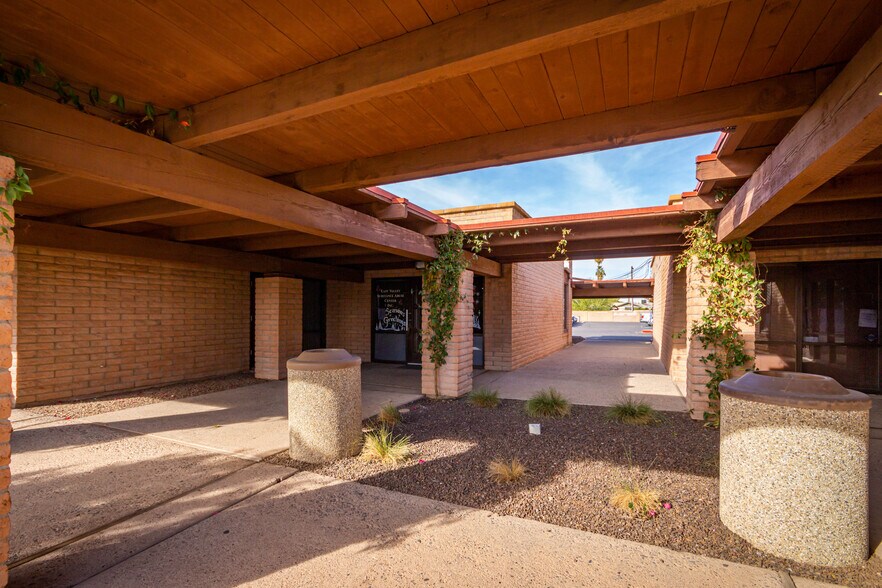 More Photos Of 1550 E University Dr, Mesa Office For Lease