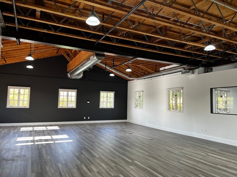 More Photos Of 9696 Culver Blvd, Culver City Office For Lease
