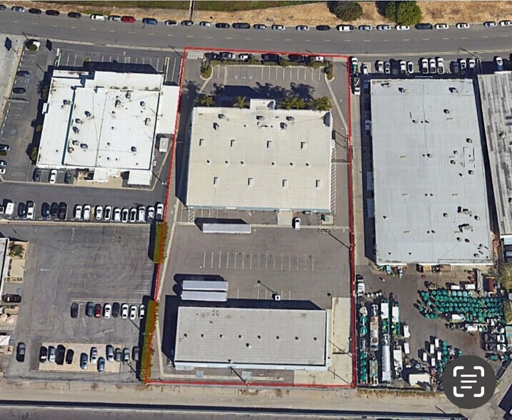 More Photos Of 3200 E 29th St, Long Beach Showroom For Sale