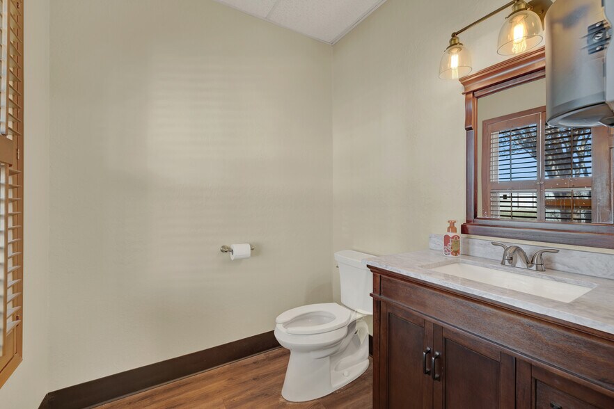 More Photos Of 3 Commercial Pl, Schertz Office For Lease
