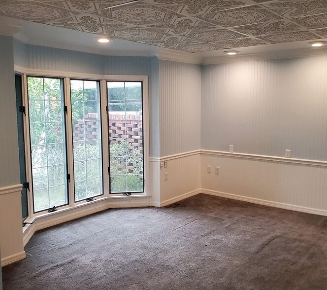 More Photos Of 1107 S Myrtle Ave, Clearwater Medical For Sale