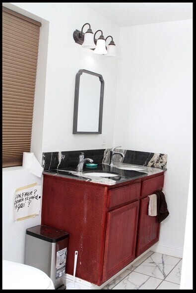 More Photos Of 1636 S Clovis Ave, Fresno Specialty For Sale