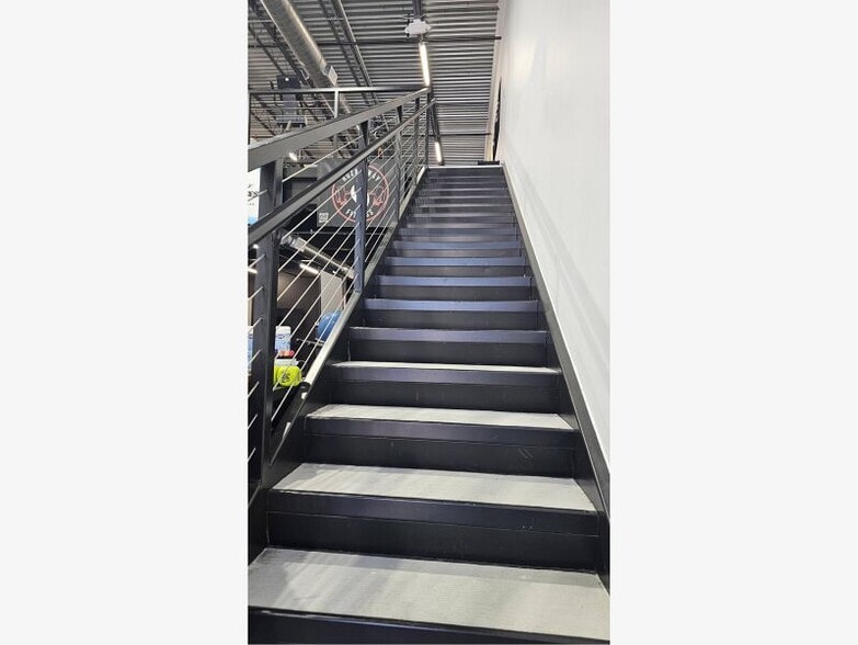 More Photos Of 2601 TX-121, Lewisville Light Distribution For Lease