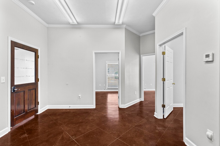 More Photos Of 403-C Towne Center Blvd, Ridgeland Office For Sale