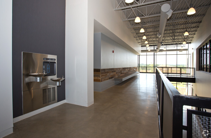 More Photos Of 1 Edison Dr, Alpharetta Unknown For Lease