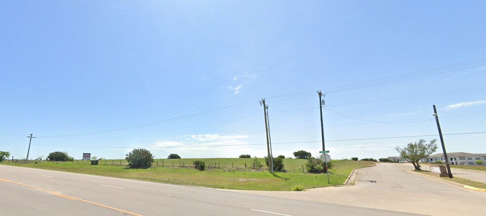 More Photos Of 1915-1813 W Henderson St, Cleburne Land For Sale