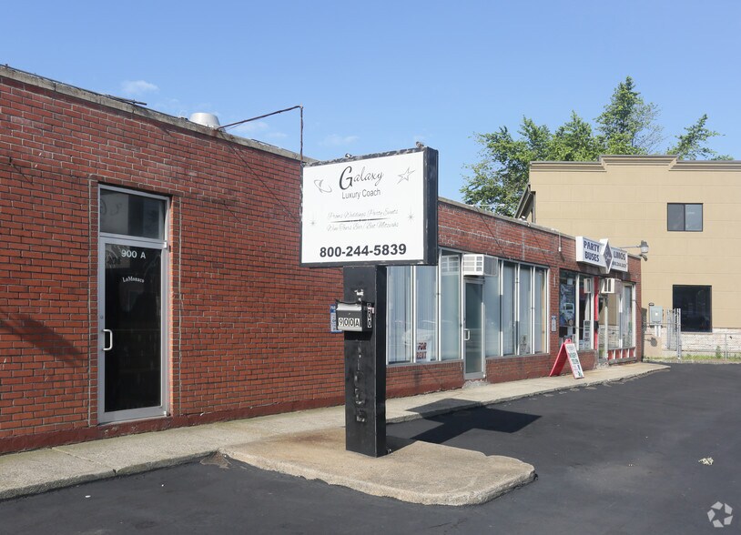More Photos Of 900 Route 109, Lindenhurst Storefront Retail Office For Sale