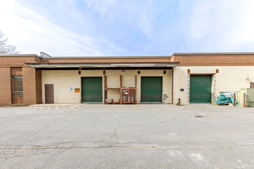 More Photos Of 2120 Beaver Rd, Landover Warehouse For Sale