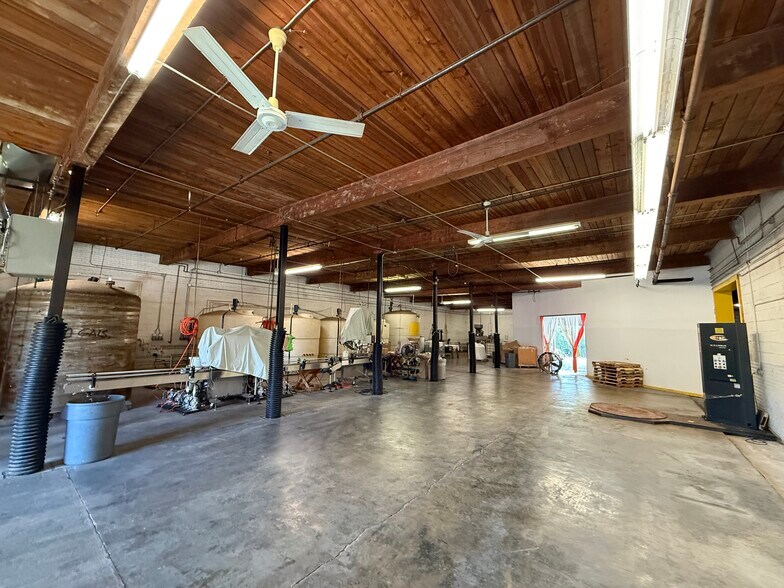 More Photos Of 108 Pennsylvania Ave, Greer Light Distribution For Lease
