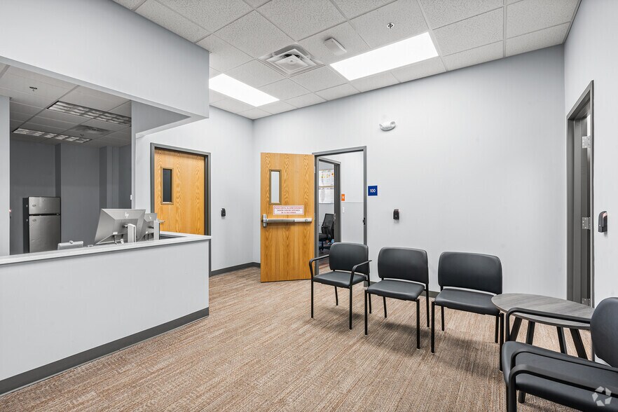 More Photos Of 255 Bank St, Waterbury Office For Sale