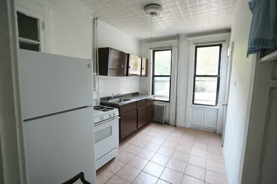 More Photos Of 1881 Putnam Ave, Ridgewood Apartments For Sale