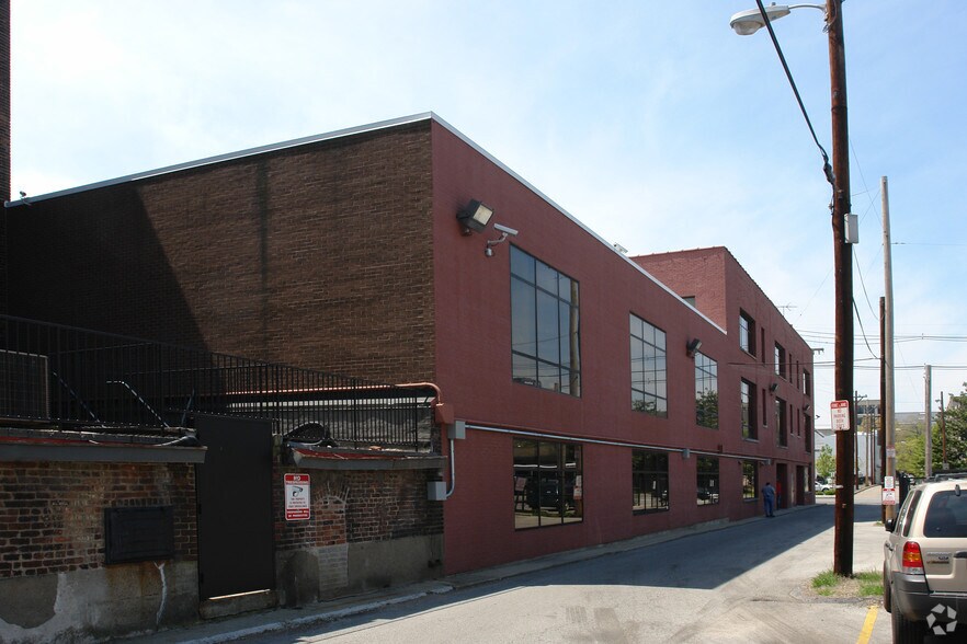 More Photos Of 501-505 E Broadway, Louisville Medical For Lease