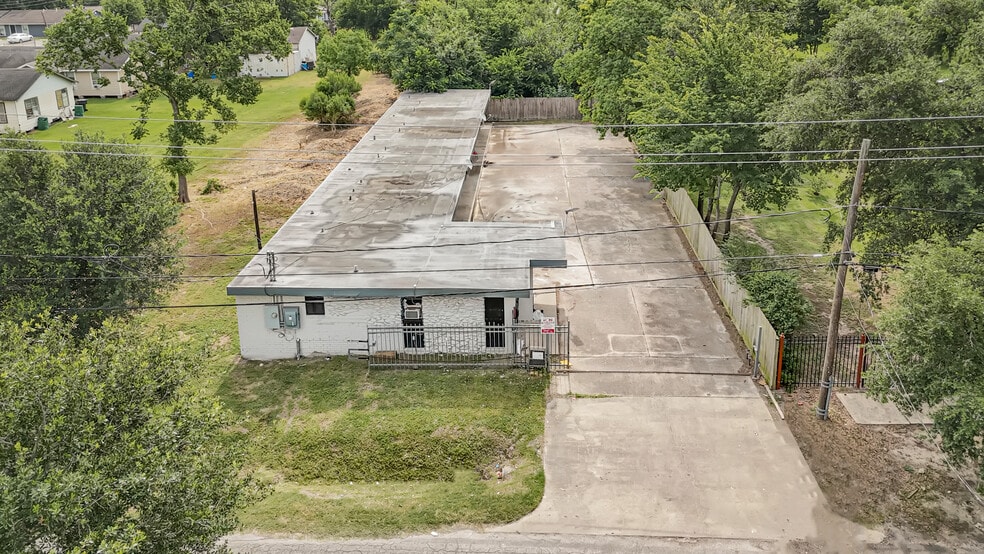 More Photos Of 3714 Dabney St, Houston Apartments For Sale