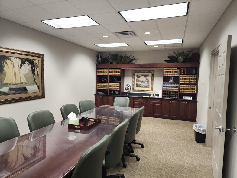 More Photos Of 17801 Murdock Cir, Port Charlotte Medical For Sale