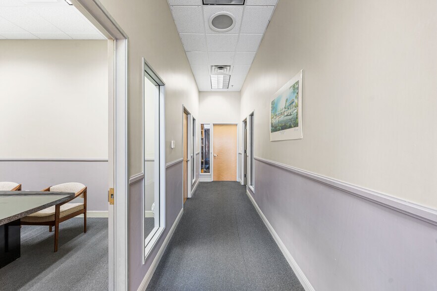 More Photos Of 514 Commerce Ave, Palmdale Medical For Sale